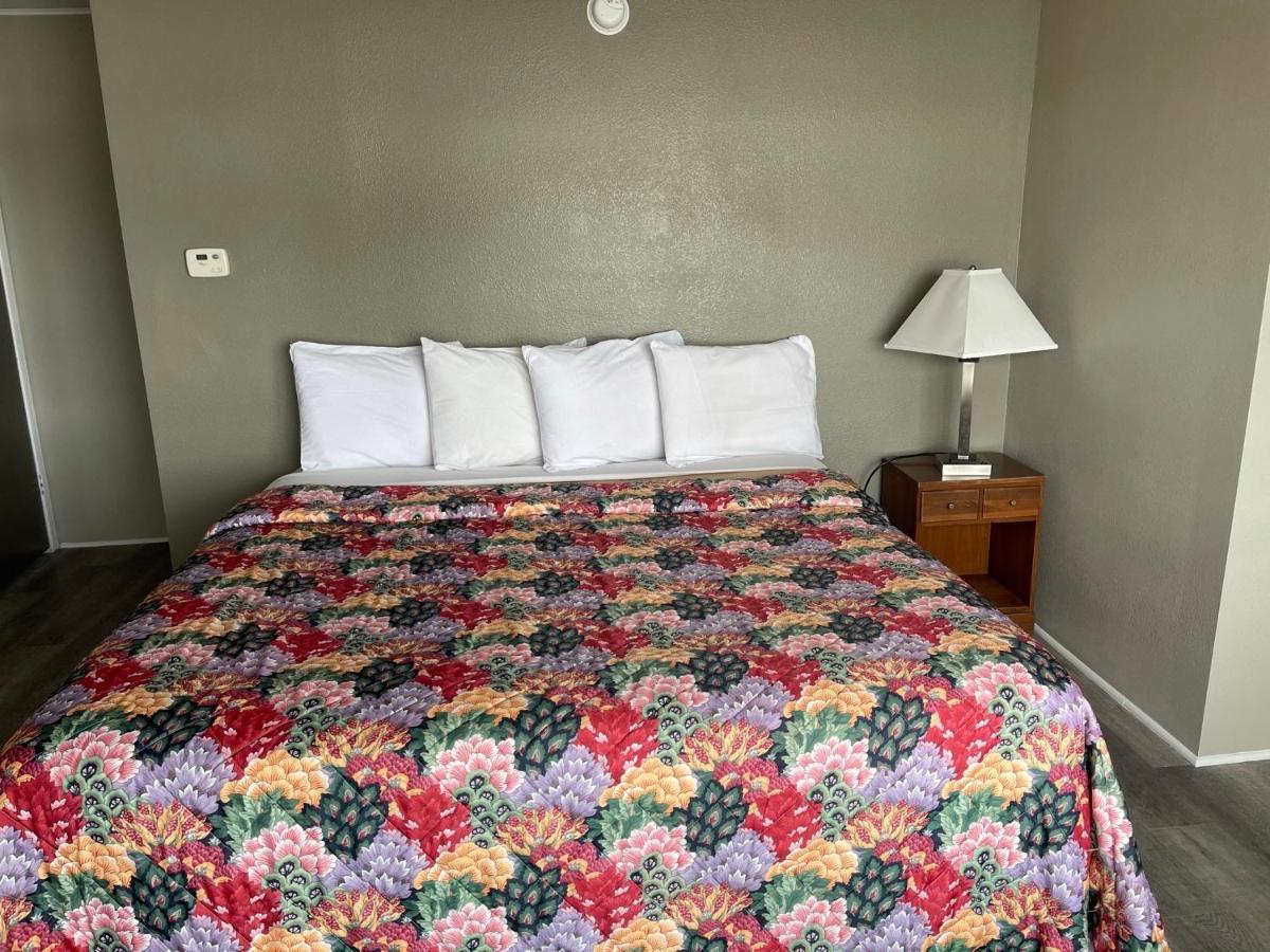 Timberly Motel Gaylord Eksteriør bilde
